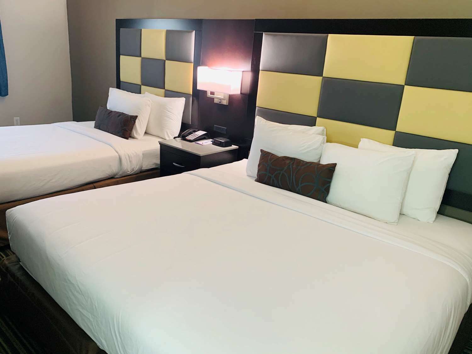 Surestay Plus Hotel By Best Western Redding Habitación foto